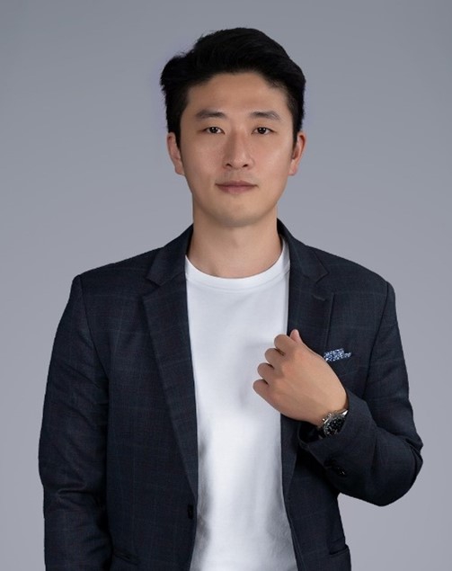 Alex 副社長