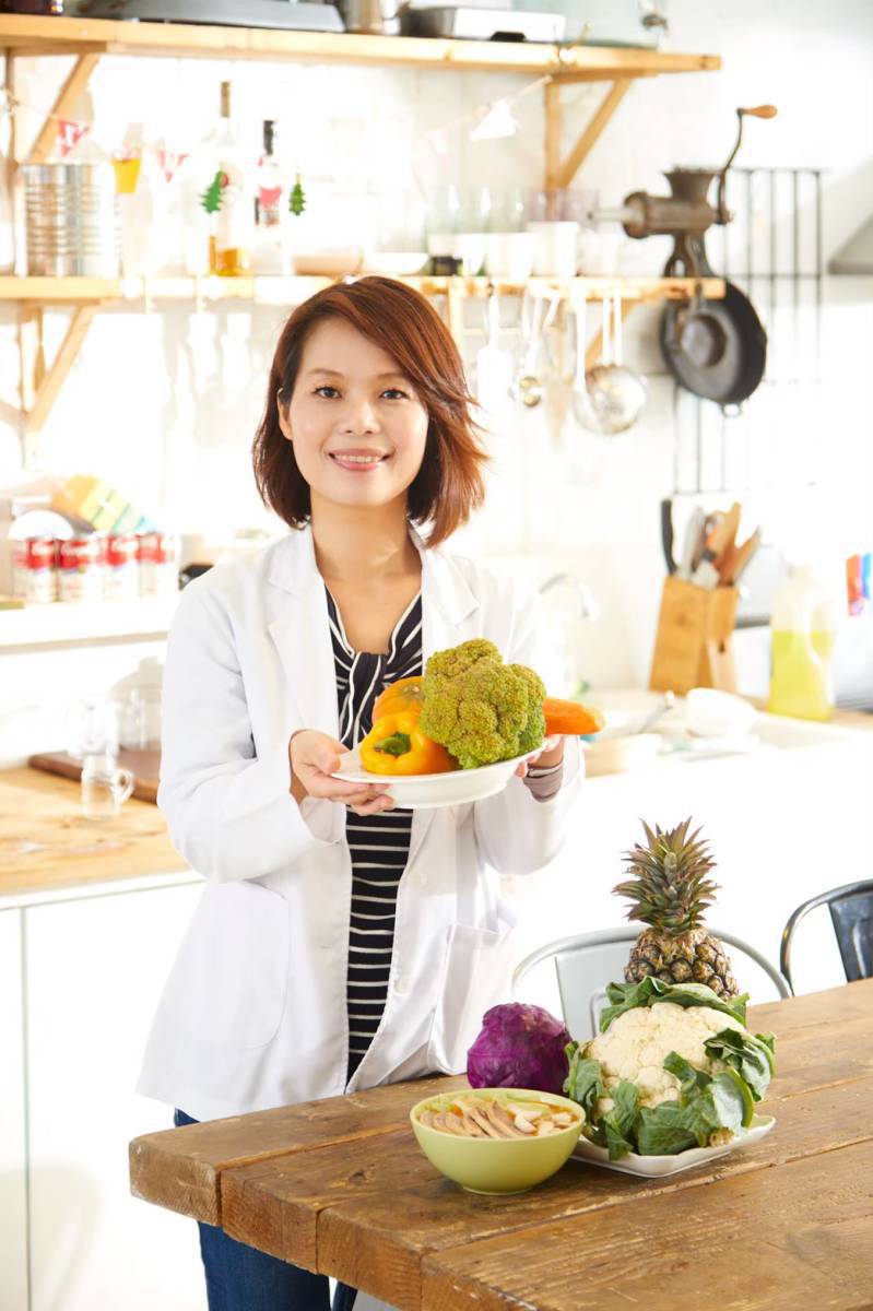 Caroline 膳食委員會主委